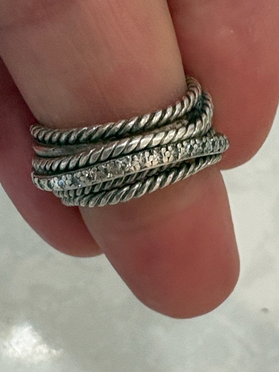 David Yurman Jewelry - David Yurman twisted ring with diamonds size 5.5
